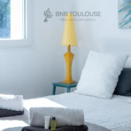 - Refuge Urbain - Clim - Terrasse - Parking - Wifi - Proche Transports Apartmán *