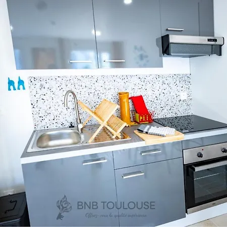 - Refuge Urbain - Clim - Terrasse - Parking - Wifi - Proche Transports Apartmán Toulouse