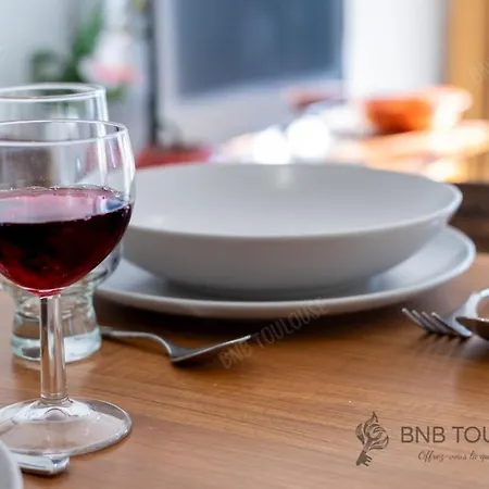 Apartmán - Refuge Urbain - Clim - Terrasse - Parking - Wifi - Proche Transports *