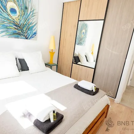 Apartment - Refuge Urbain - Clim - Terrasse - Parking - Wifi - Proche Transports