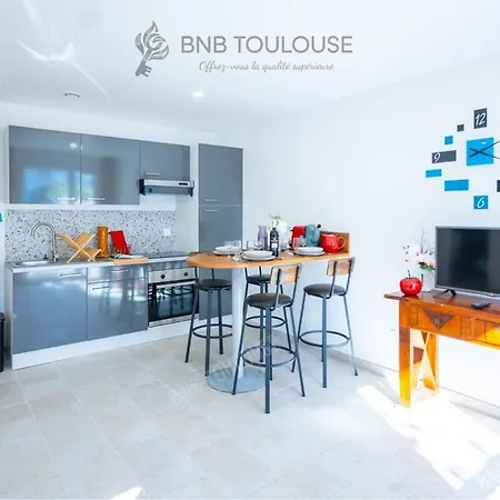 Apartment - Refuge Urbain - Clim - Terrasse - Parking - Wifi - Proche Transports *